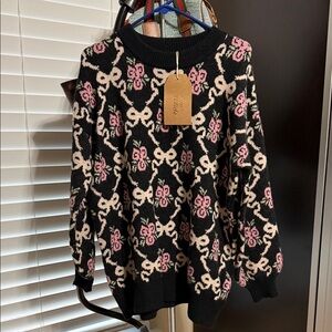 Black and Pink Bow Patterned Women's Sweater